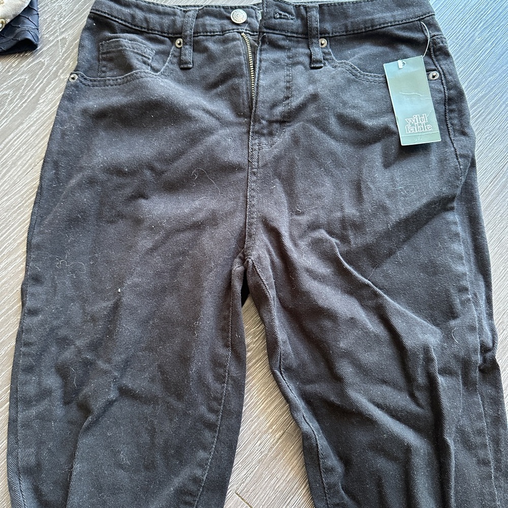 Black shorts WILD FABLE / 4 / NWT